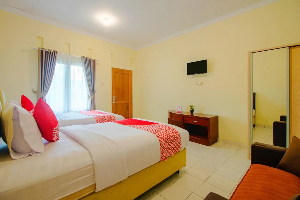 RedDoorz Syariah near Alun Alun Wonosari