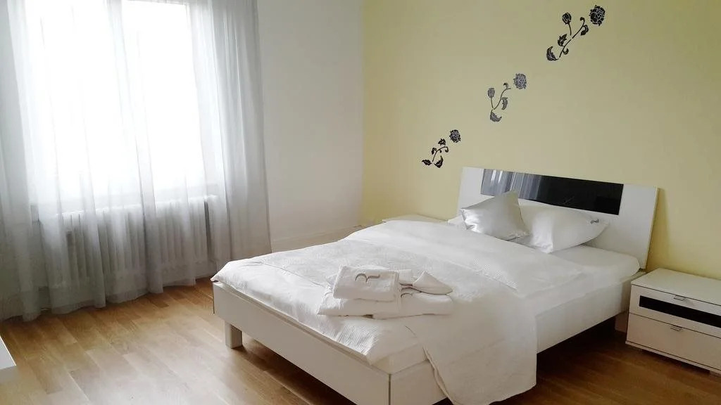 Residence Serviced House