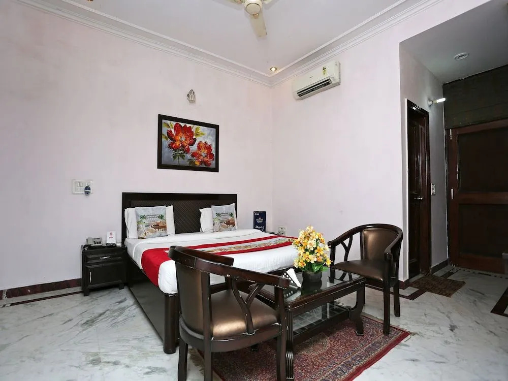 OYO 306 Hotel Staayy Inn