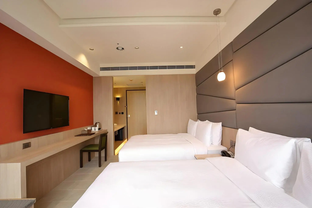 Kloud Hotel