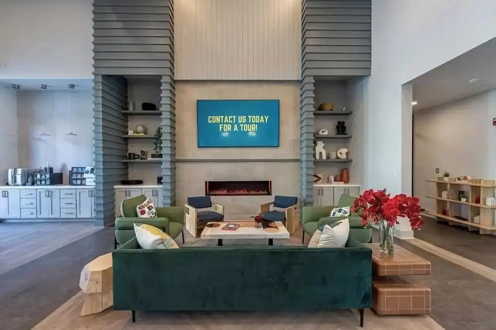 Landing Apartments - Corner on Main