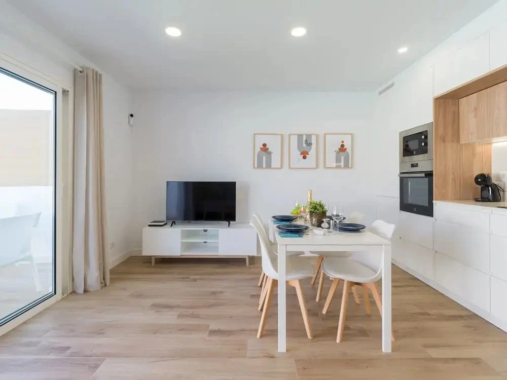 Bungalow Near Yumbo & Playa del Ingles Beach