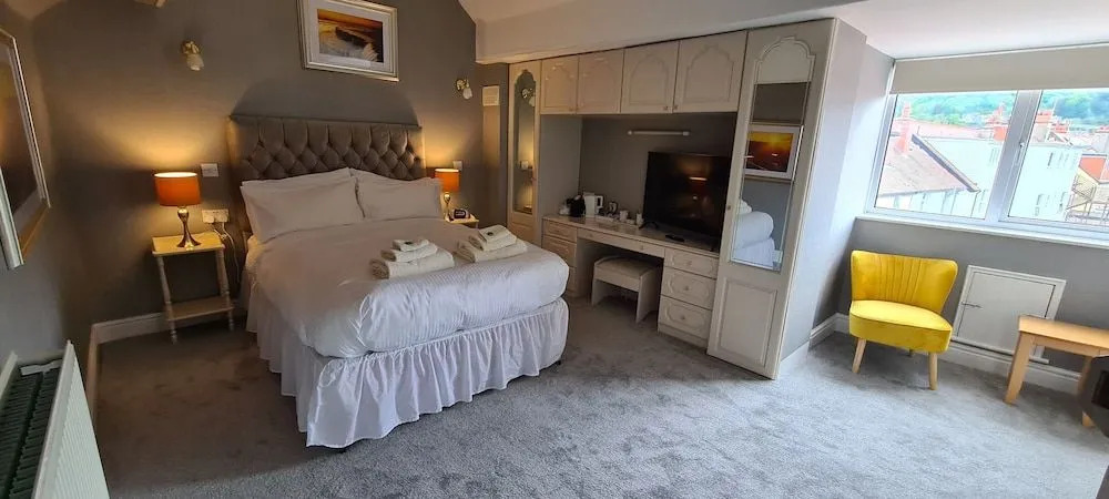 Sunnycroft Private Hotel