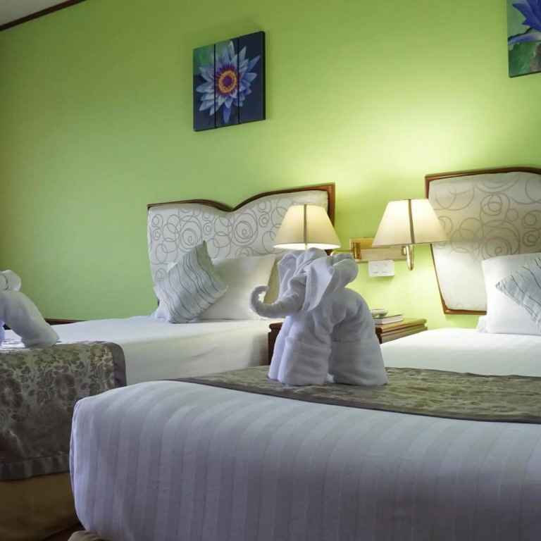 Wattana Park Hotel