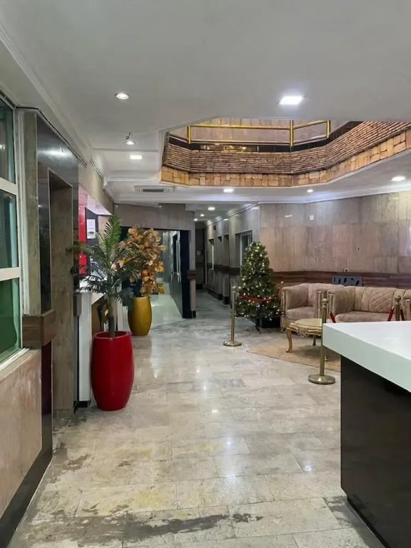 Brick Rock Hotel And Suites