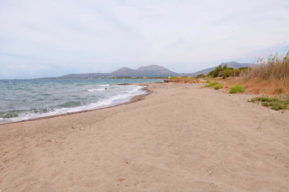 Wonderful Beach Front Villa Perfect for up to 6 People