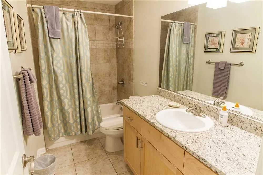 Averys Ocean Breeze B - Three Bedroom Home