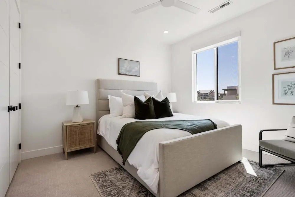 Sun-kissed At Desert Color 5 Bedroom Townhouse