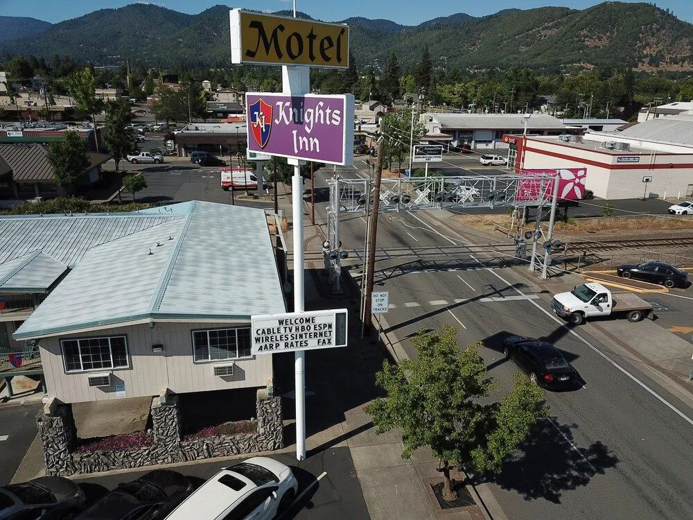 Knights Inn Motel