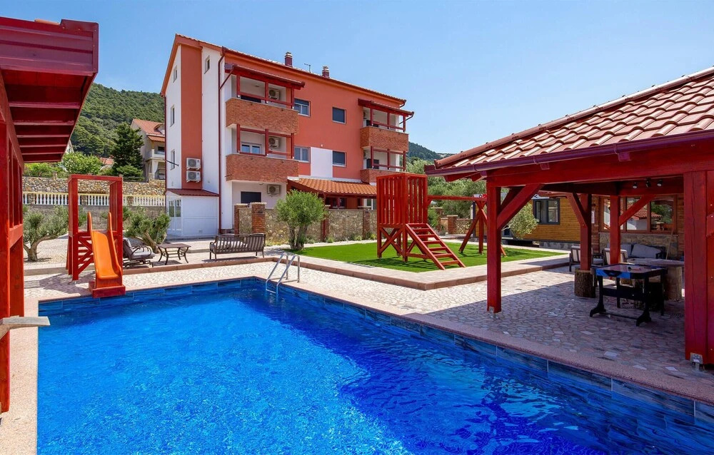 Nice Apartment in Banjol With 2 Bedrooms, Wifi and Outdoor Swimming Pool