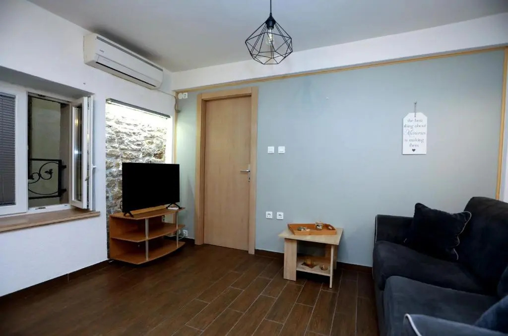 Apartment Secret Life