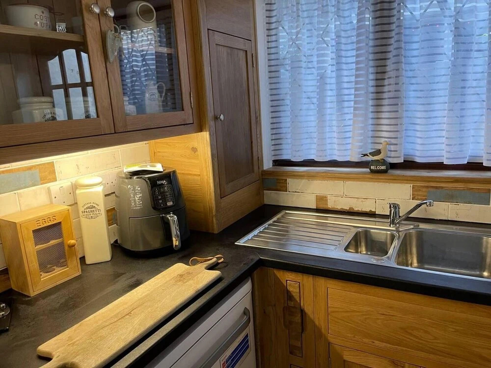 Lovely 2-bed Cottage in Paignton Near Town & Beach