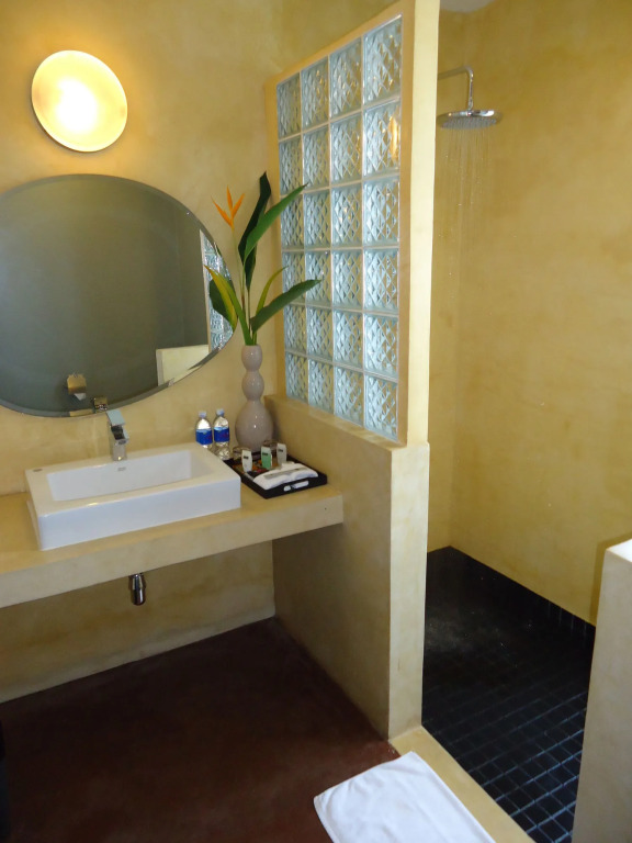 MENs Resort & Spa