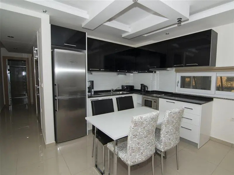 Crystal Towers Deluxe Apart