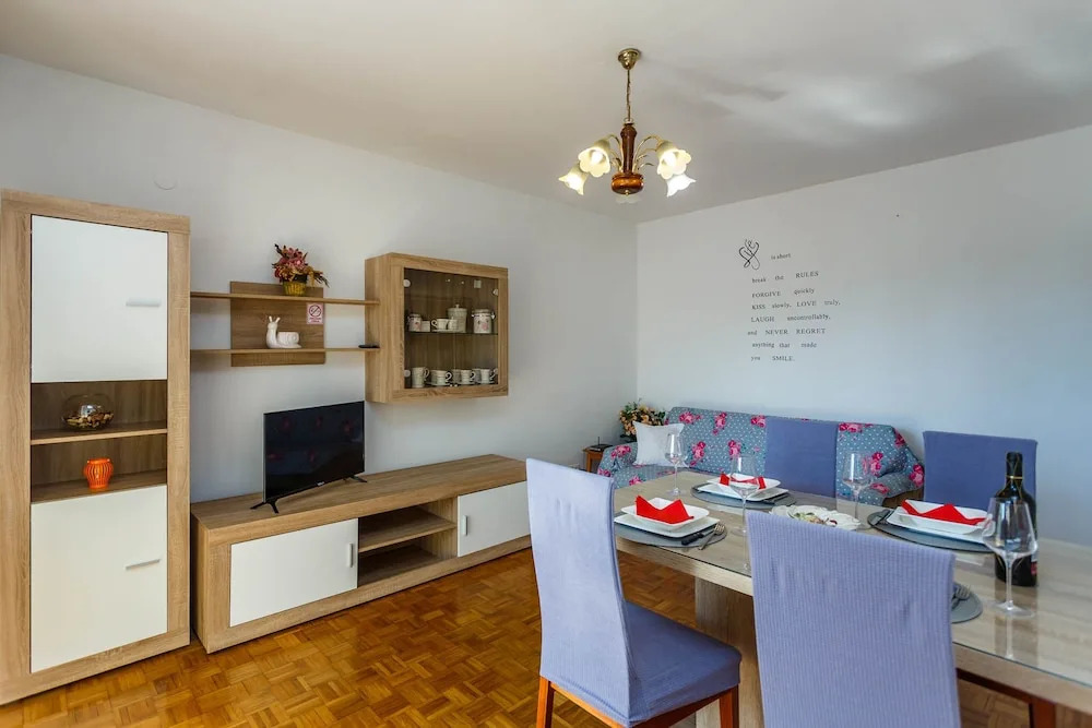 Apartment Dragica