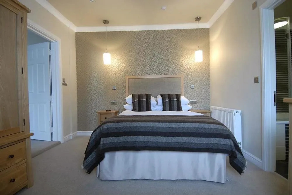 Gwestyr Emlyn Hotel