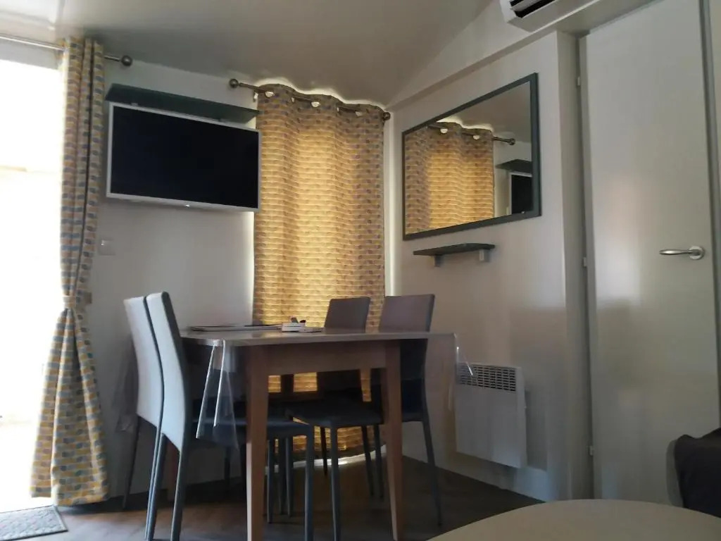 Mobil Home Luxe 3 chambres climatisé Canet en Roussillon