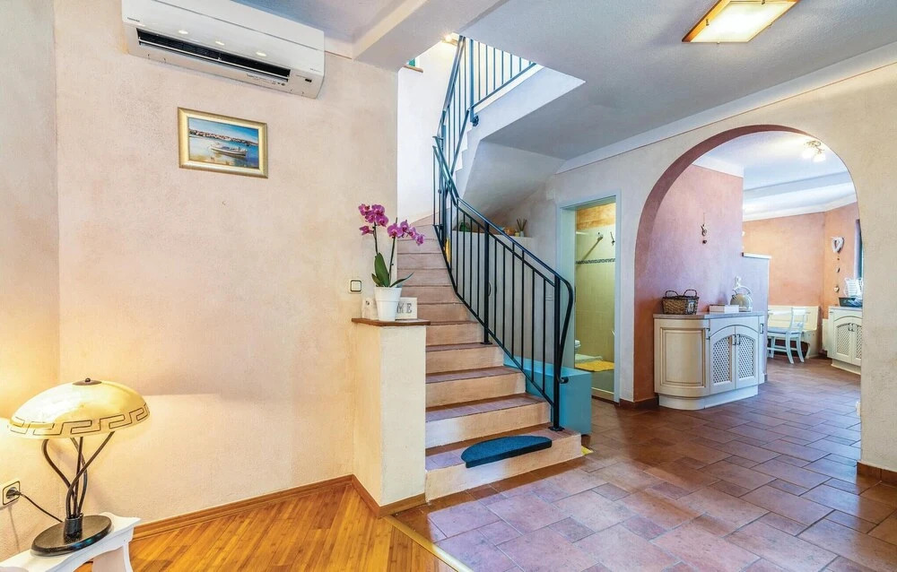 Lovely Home In Malinska