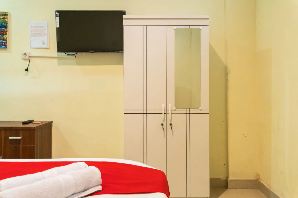 RedDoorz near Titi Bobrok Medan 2