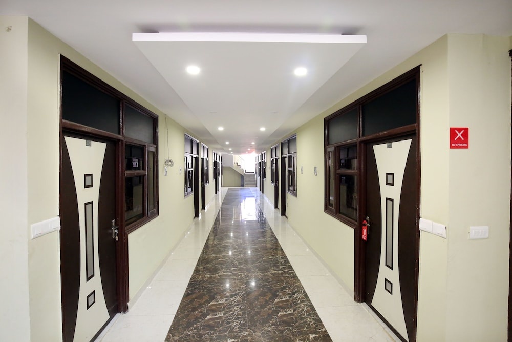 OYO 9040 Hotel Alpine