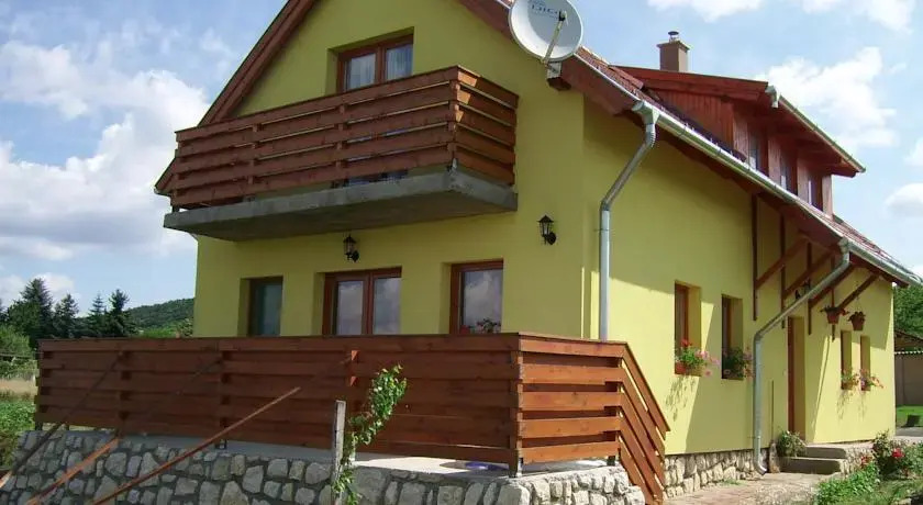 Naplemente Ház