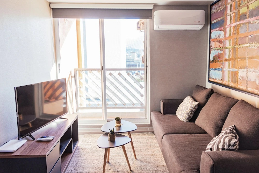 Moderno y cómodo cerca de Fundidora 2BD, 2BTH by Mty. Living T602