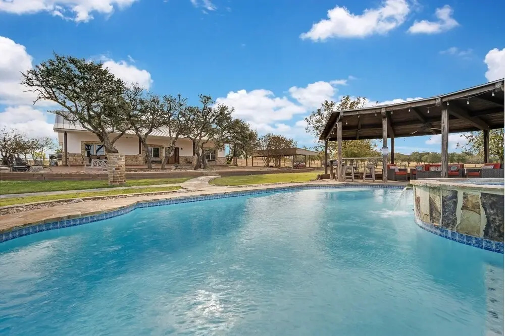 Stunning Ranch With Pool&hot-tub&hill Country Views