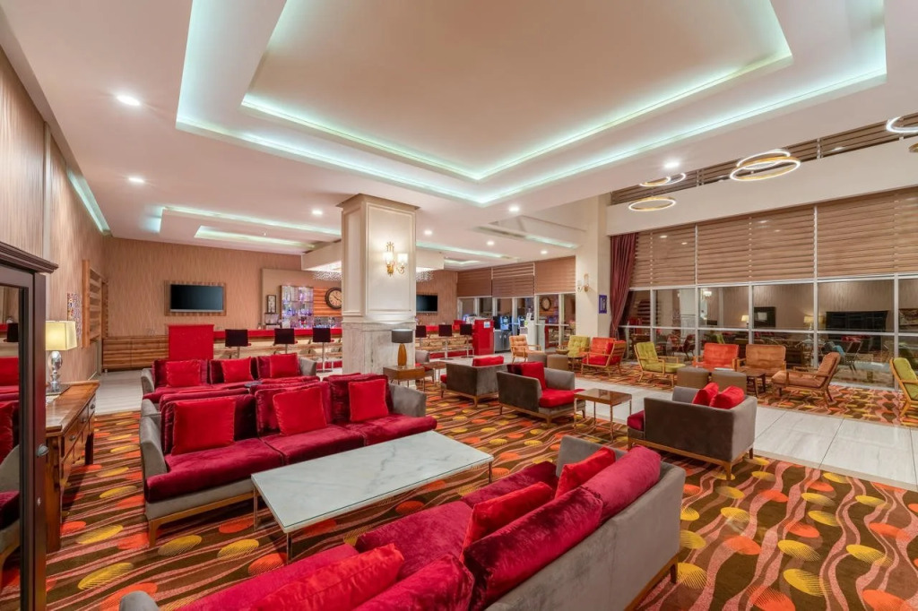 Royal Garden Beach Hotel