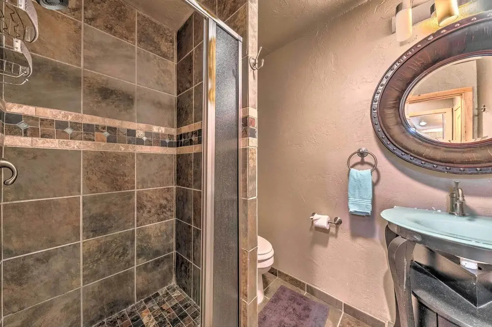 Spacious Ruidoso Home w/ Hot Tub & Fireplaces
