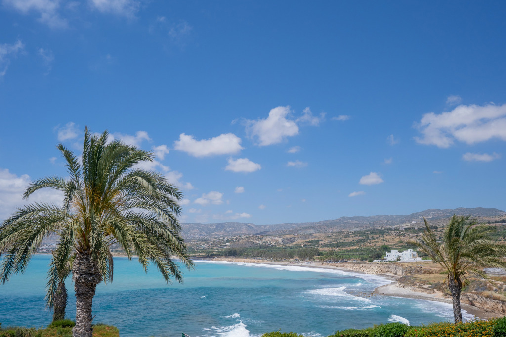 Vrachia Beach Hotel & Suites