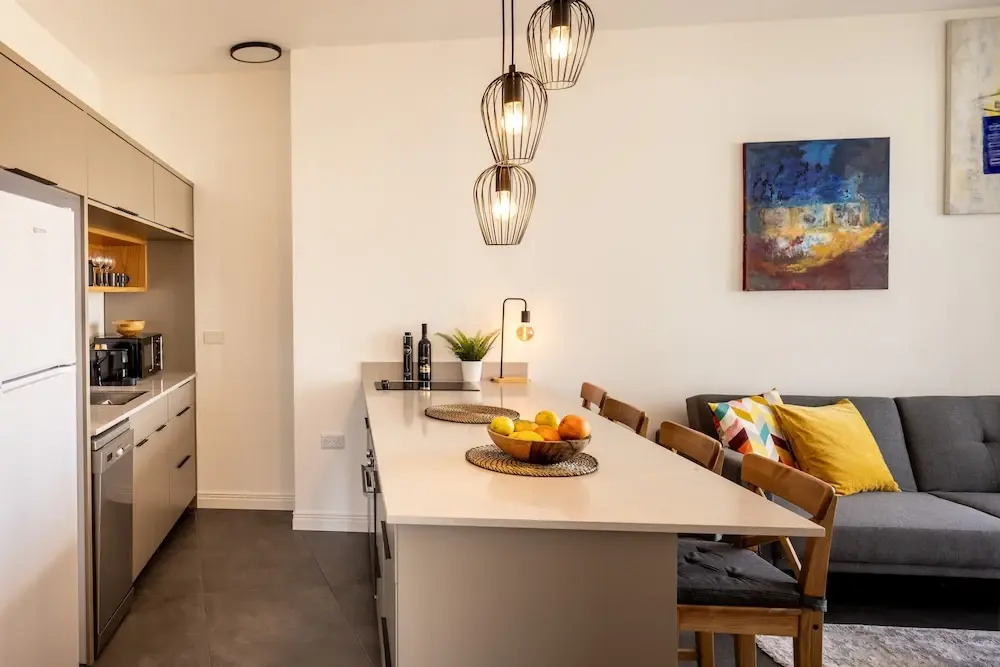 Old Charm & Modern Meets by Sea N' Rent