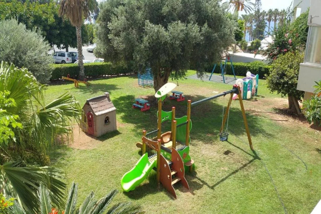 Cynthiana Beach Hotel