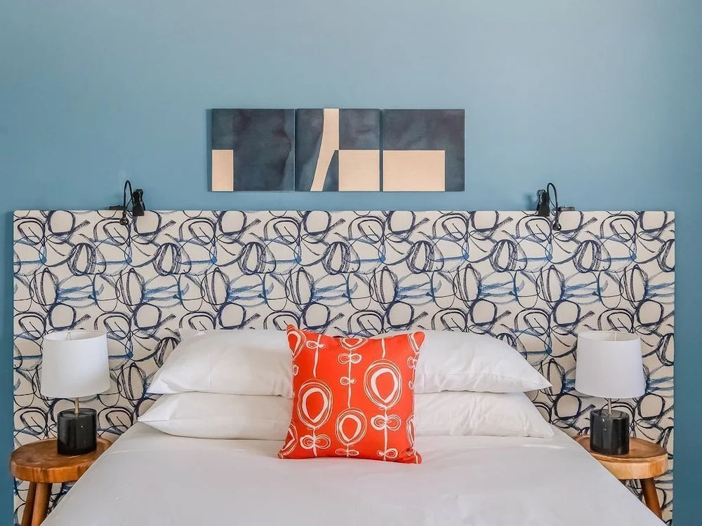 Charming 1BR With Pool by WanderJaunt