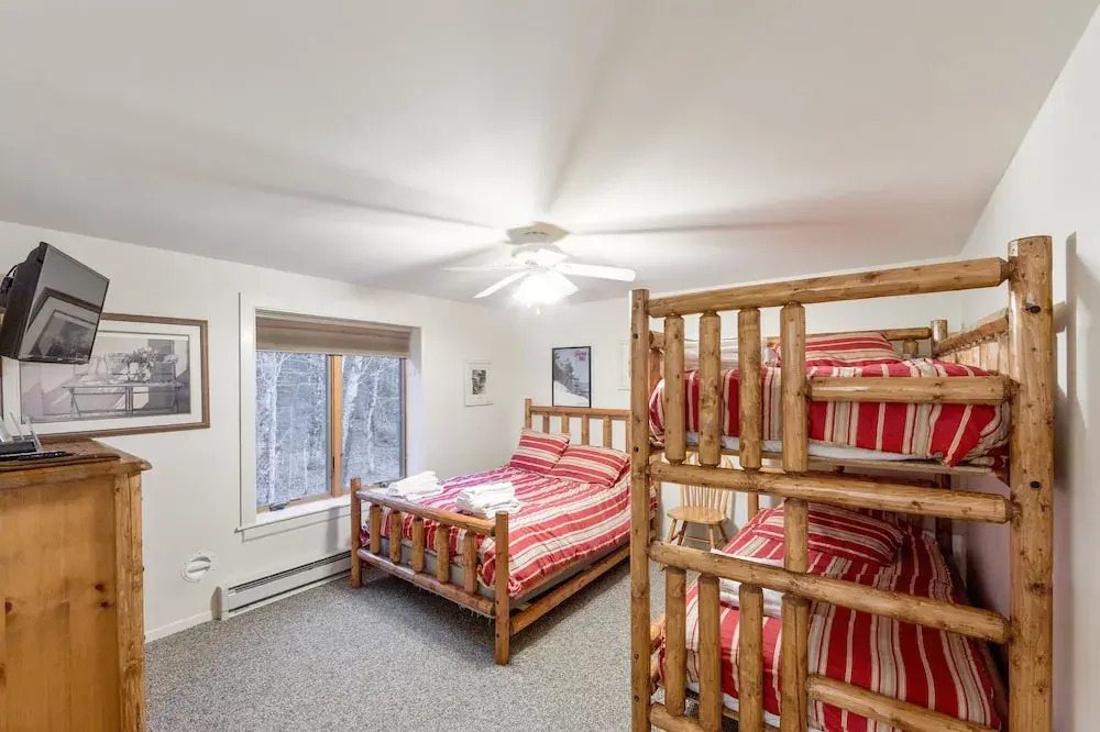 Tahawus 74I - A Cozy Adirondack Retreat 2 Bedroom Townhouse by The Summit at Gore Mountain