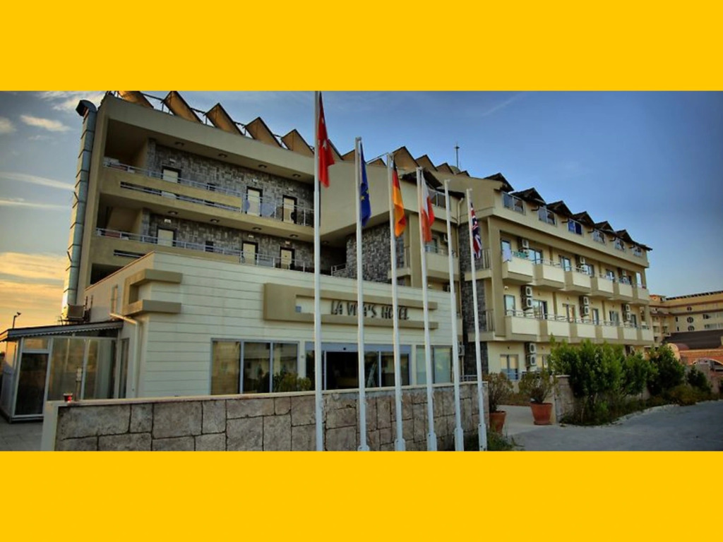 Lavitas Hotel