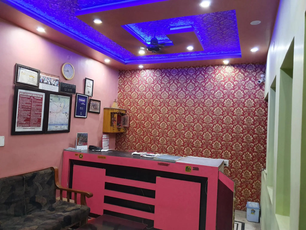SPOT ON 36537 Hotel Sanjay