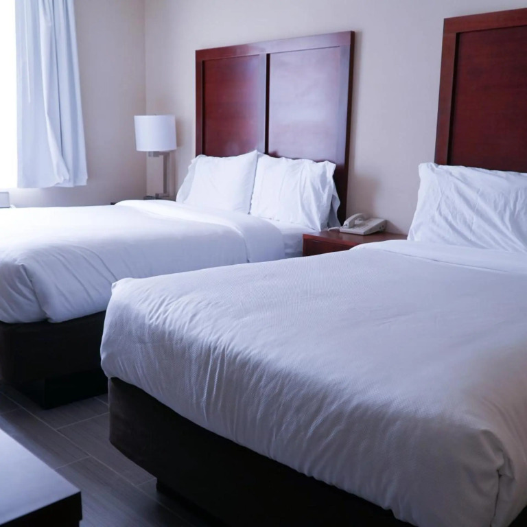 Hotel Mint JFK Airport