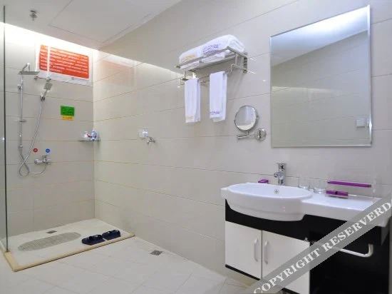 CLOUDS Hotel (Kunming New Luosiwan)