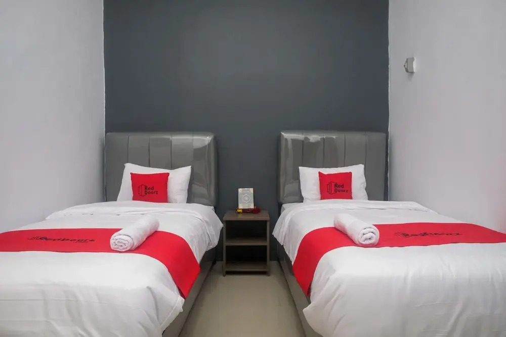 RedDoorz Syariah near UNIMUS Semarang