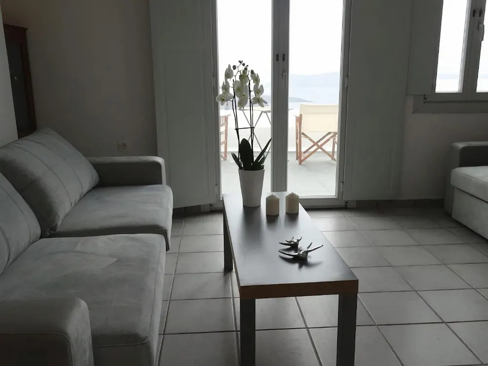 Santoriviera House