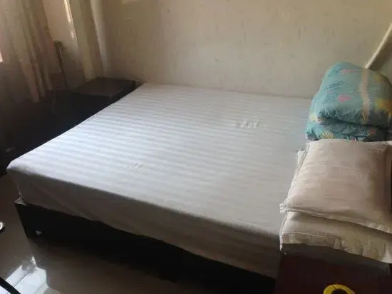 Urumqi Xinhuashun Hotel