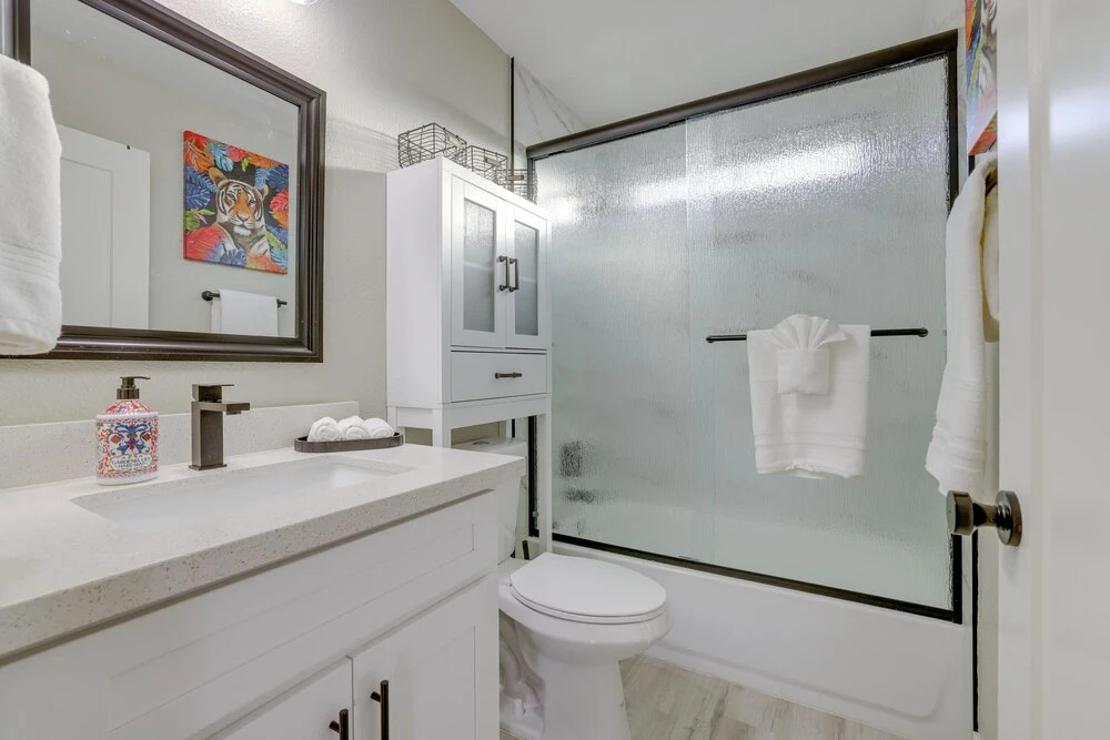 Bright Tempe Home w/ Fenced Backyard!