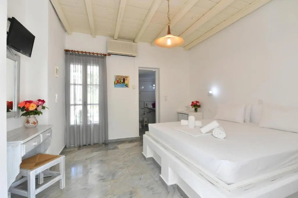 Surfing Beach Village Paros