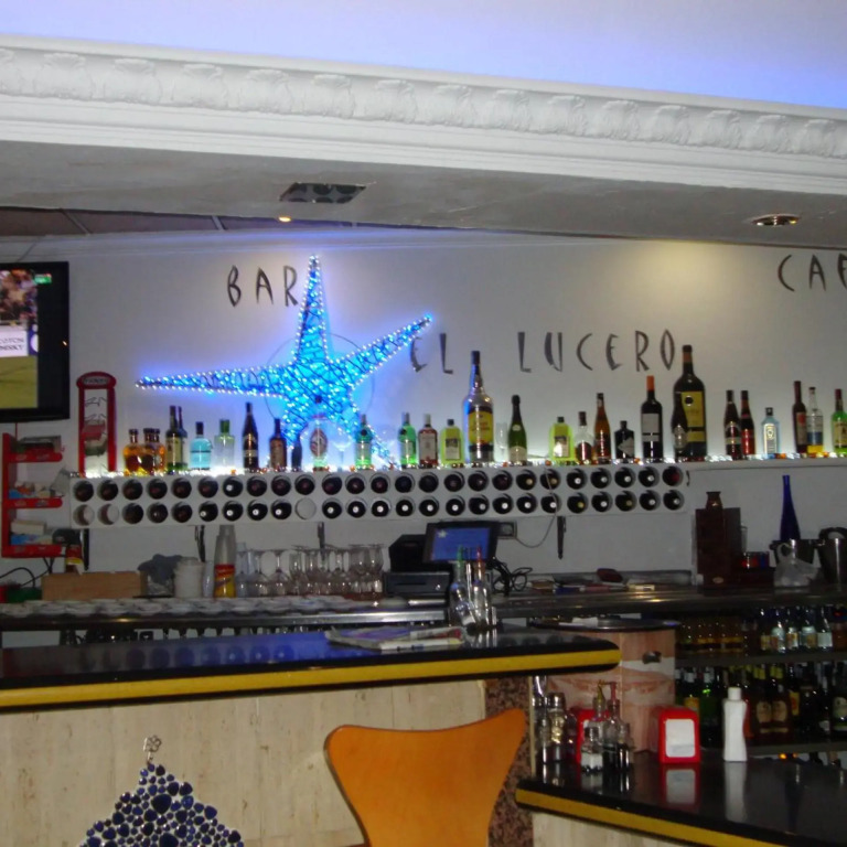 Hotel Lucero