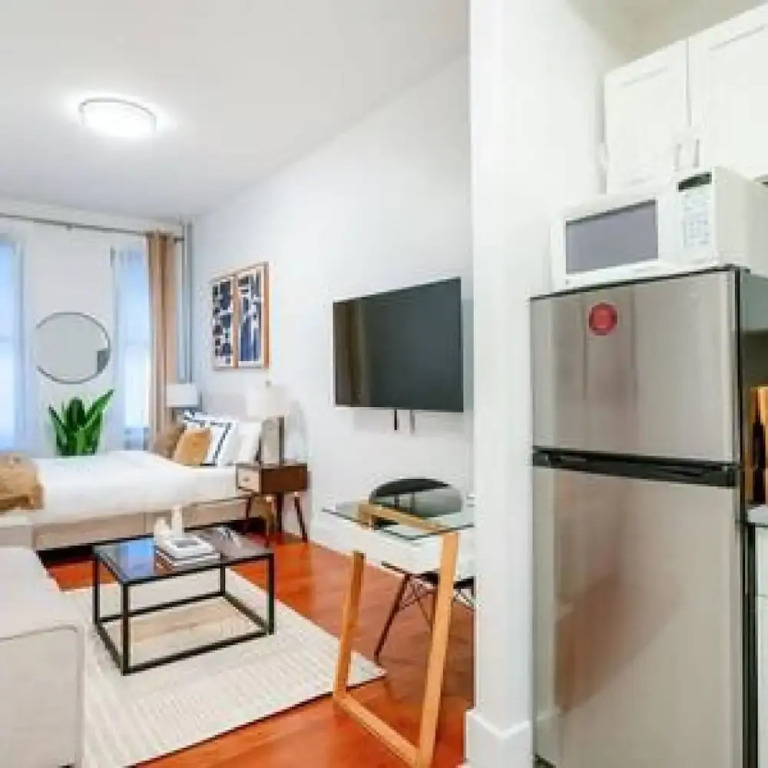 444-1c New Studio in Hell s Kitchen
