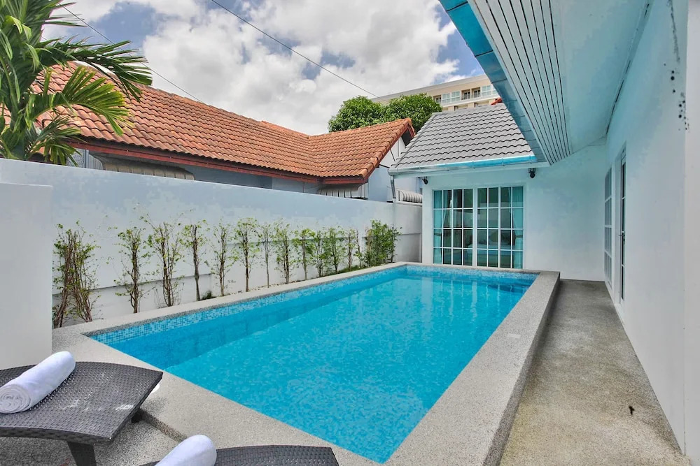 Pool Villa Pattaya - Walking Street C3