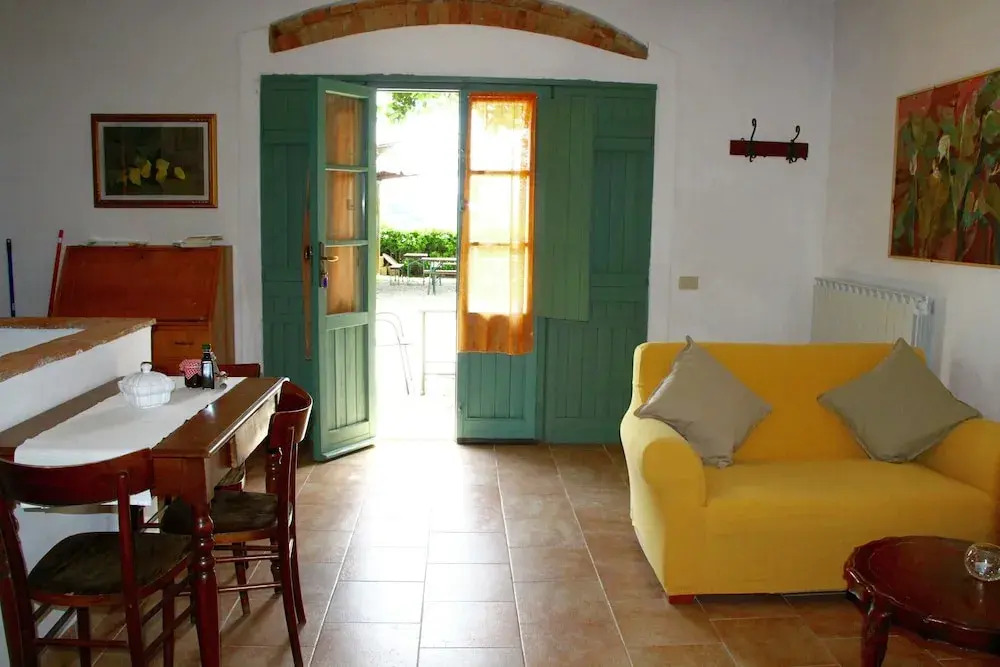 Nice Apartment in Guasticce With Pool