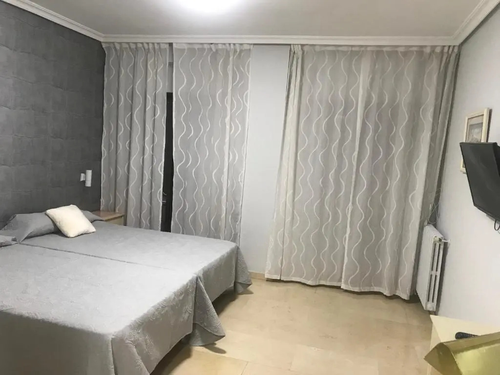 Hotel Reina Victoria