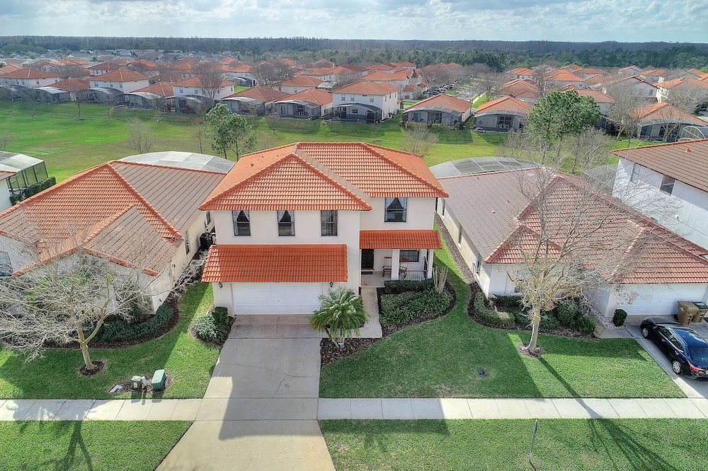 South Facing: Green Views & Gated Facilities