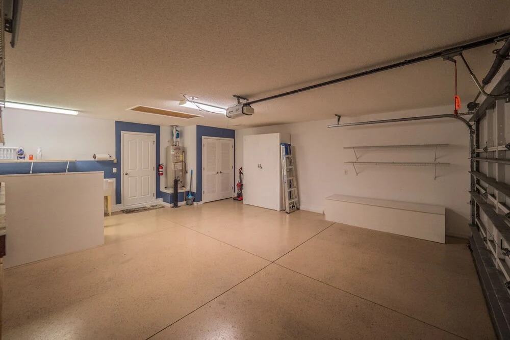 Duncan Drive 1303 by White Pelican VR